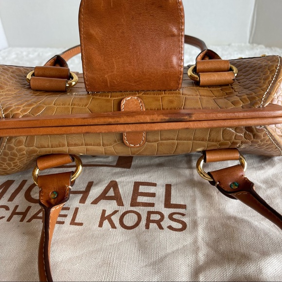 Michael Kors Vintage Handbag -Authentic With Dust-bag - Picture 12 of 16